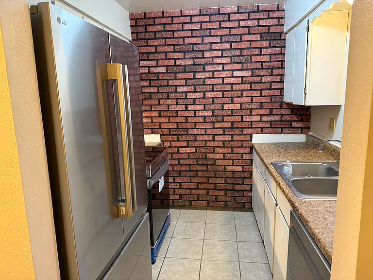 7909 York St #B — Photo 13