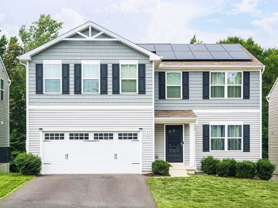 1st image of 44 Viburnum Ave