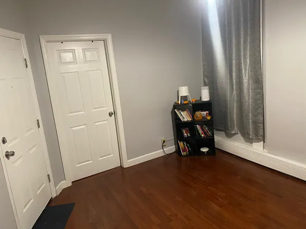 54 Saint Pauls Avenue image 6 of 12