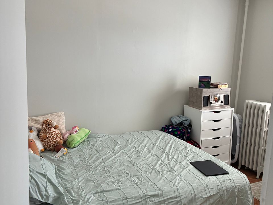 1st image of 15-17 Gladstone St Unit 2