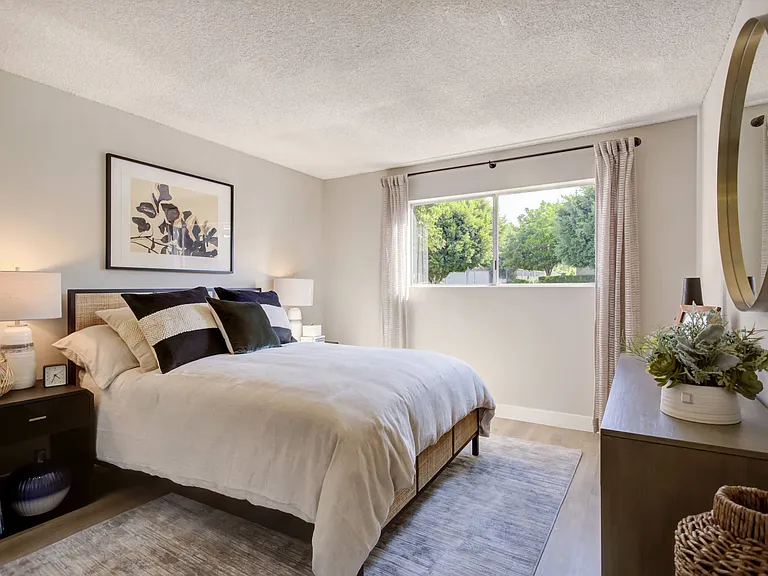 Terra Camarillo — Photo 9
