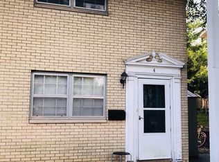 100 W Clay St APT 4, Troy, IL 62294