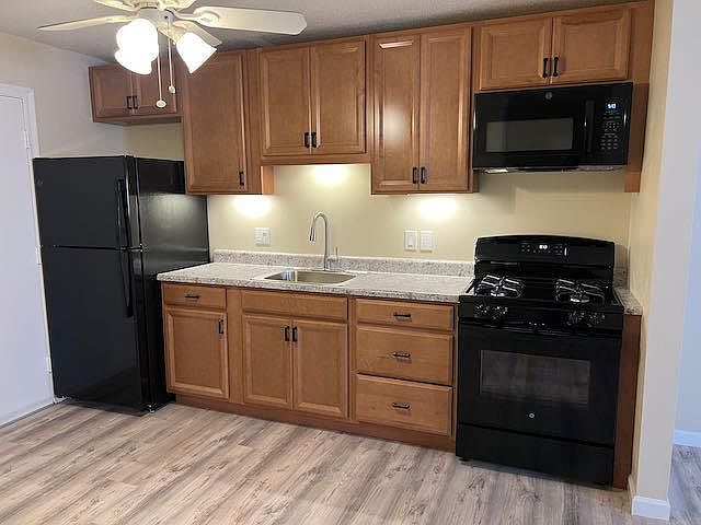 1st image of 4 Lancelot Ct APT 4