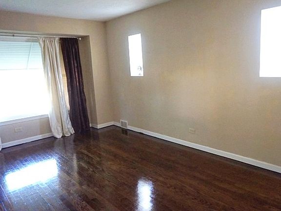 2nd image of 438 46th Ave