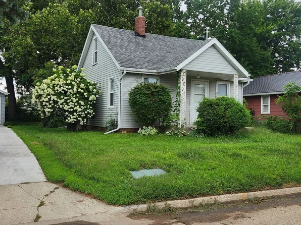 318 E 15th St N, Newton, IA 50208