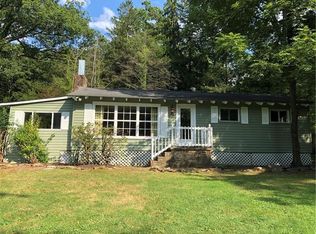 8 Maple Rd, Laughlintown, PA 15655
