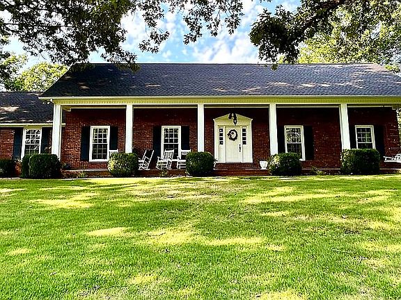 2nd image of 255 Hartley Rd