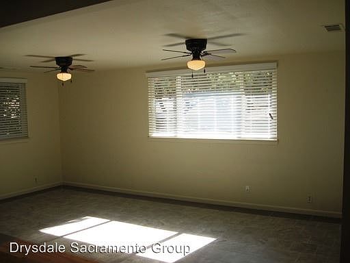 3rd image of 5243 Buena Vista Ave
