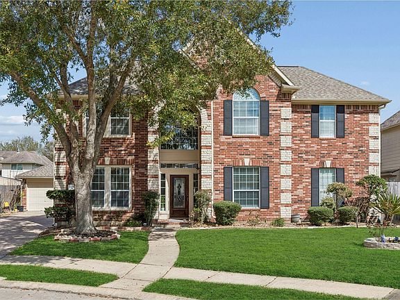 2nd image of 14010 Sea Myrtle Ln