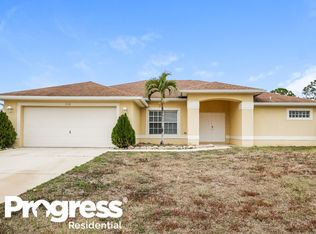 772 Longbow Ln, Lehigh Acres, FL 33972
