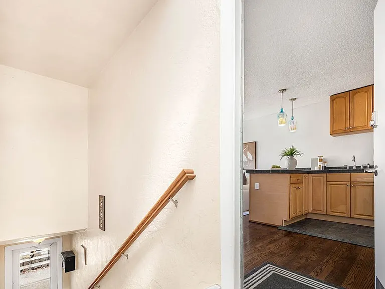 120 14th Ave #12 — Photo 5