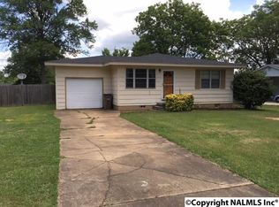 104 Betty St SW, Decatur, AL 35601