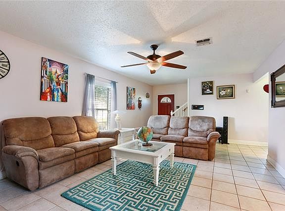 4th image of 1003 Avenue A