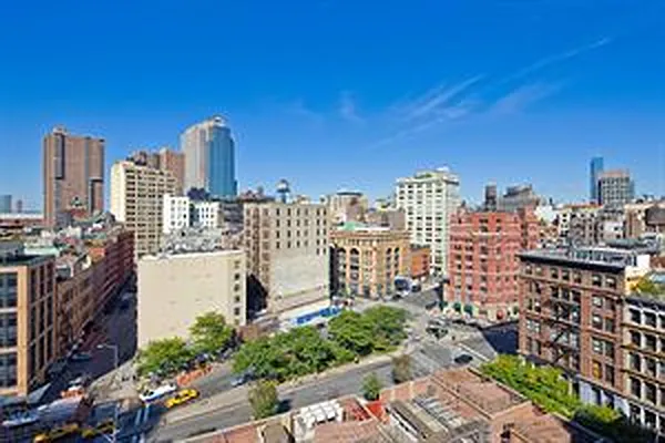 Sold by Douglas Elliman | media 24