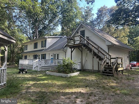 3rd image of 2691 Lorraine Ave