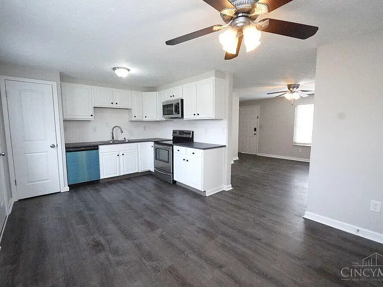 1382 Firethorne Dr — Photo 12