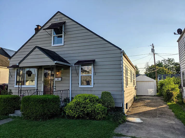 543 Woodbury Ave — Photo 1