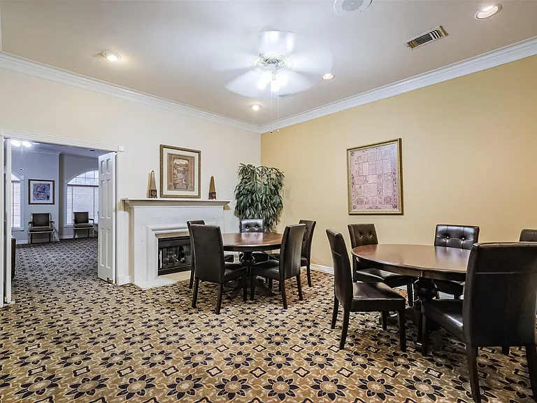 2111 Welch St #B304 — Photo 32