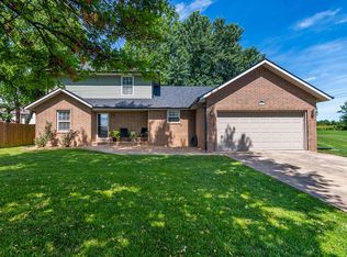 3283 N Nixon Avenue, Springfield, MO 65803