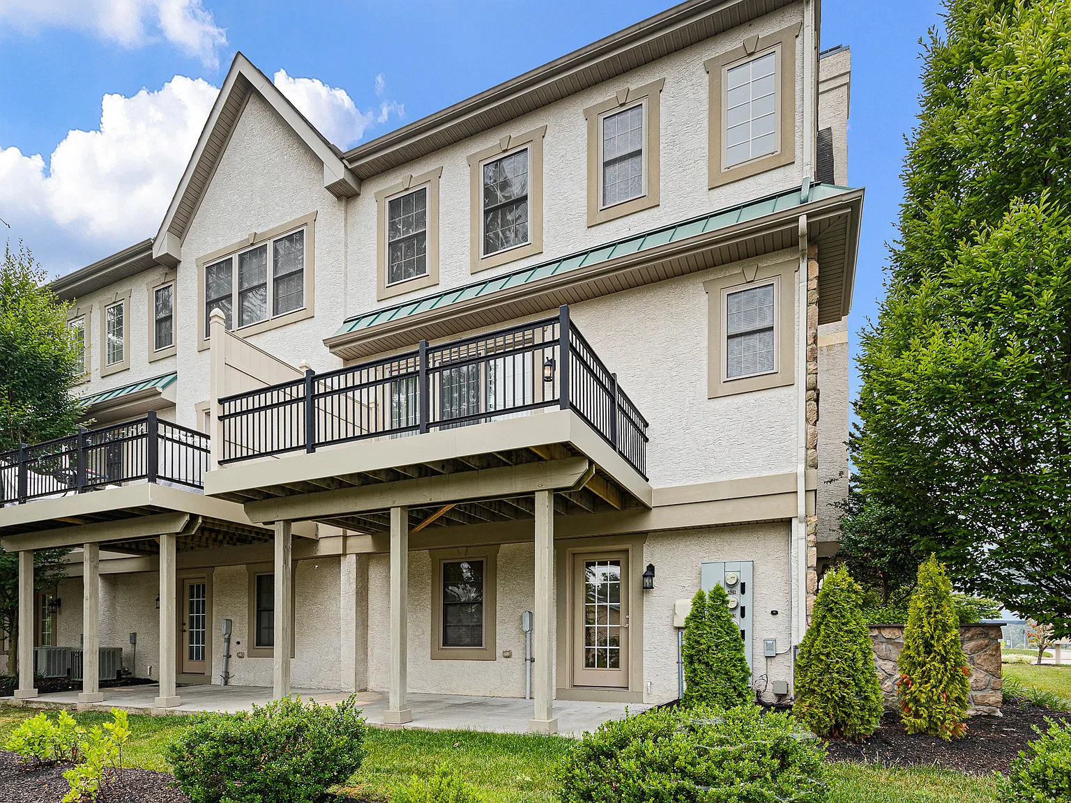 101 Sutton Way — Photo 3