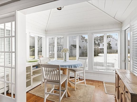 4th image of 25 Milestone Way Unit 25