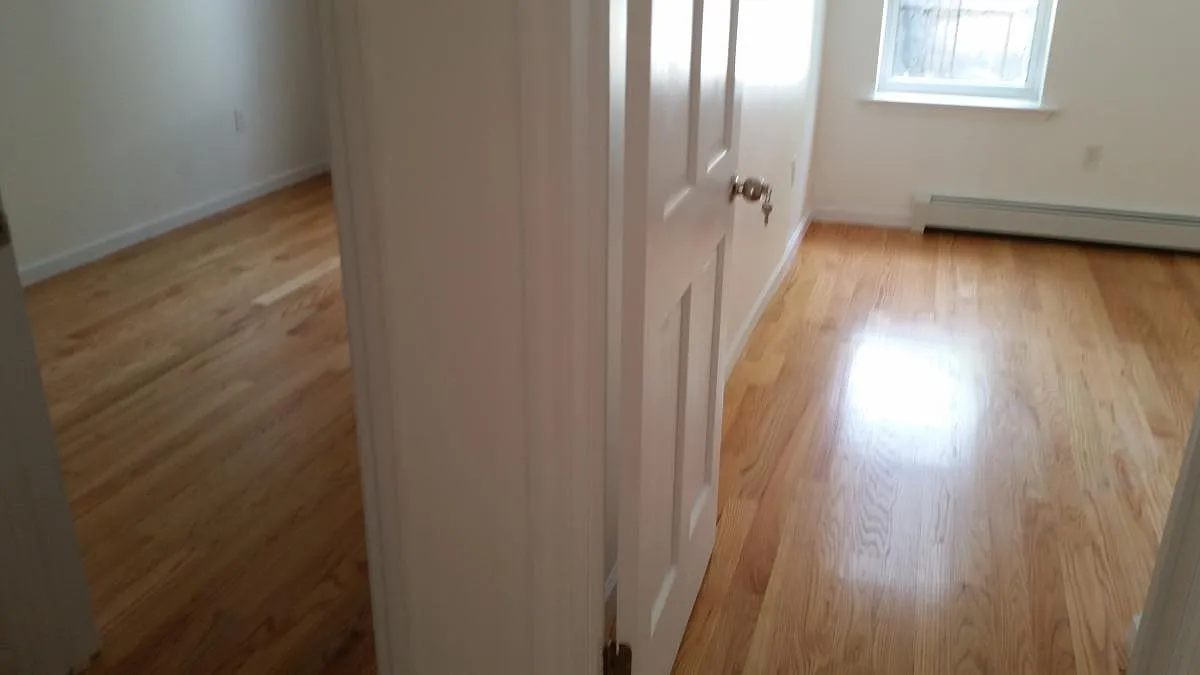 2 bed, 700 sqft, $1,800 — Photo 1