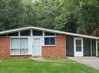 105 Howard Ave, Ocean Springs, MS 39564