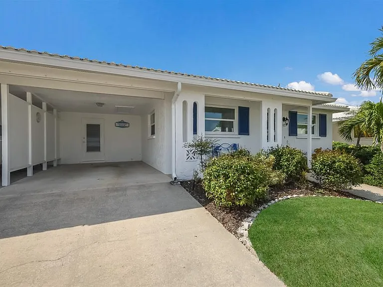 573 Spanish Dr N — Photo 35
