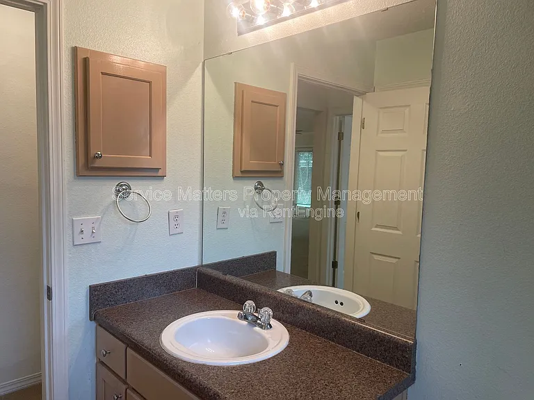 6940 Hardwood Ct — Photo 16
