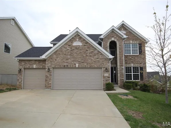 2029 Maryland Oaks Cir, Saint Louis, MO 63146