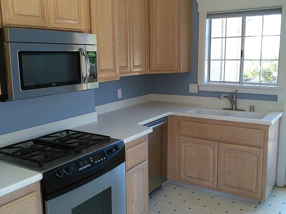 2nd image of 2116 Dale St