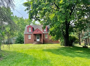 2822 Ellwood Rd, New Castle, PA 16101