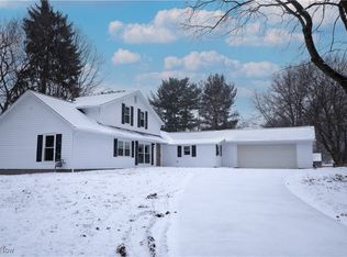 1038 Dell Cir NW, North Canton, OH 44720