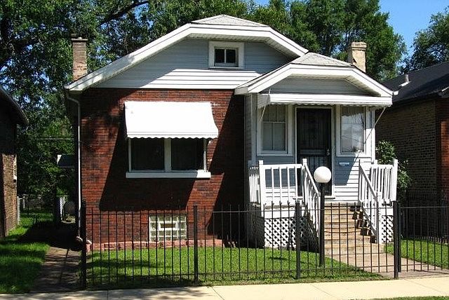1st image of 10223 S Bensley Ave