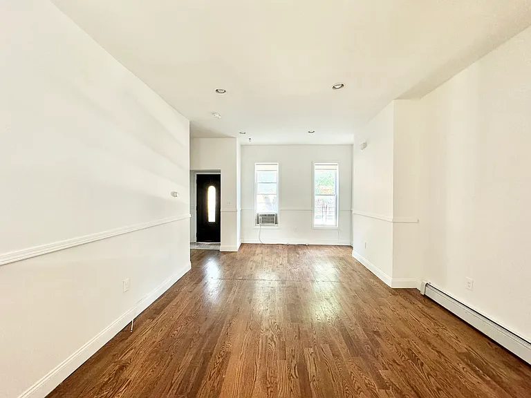41 Pilling St #2 — Photo 2