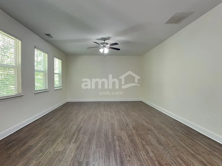 103 Kirk Dr — Photo 24
