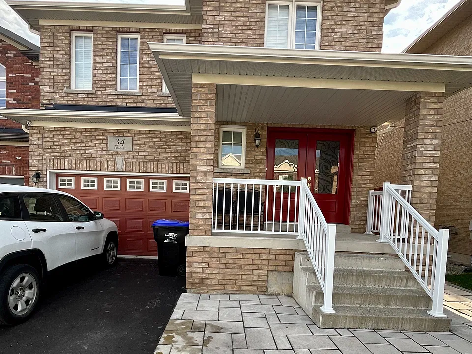 34 Webb St