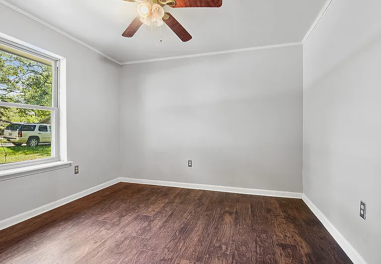 16944 Kenton Ave — Photo 8