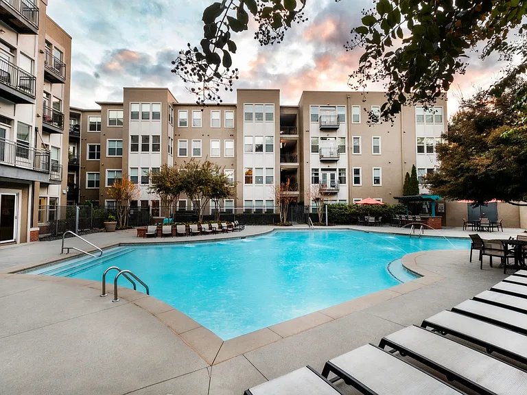Mariposa Lofts — Photo 16