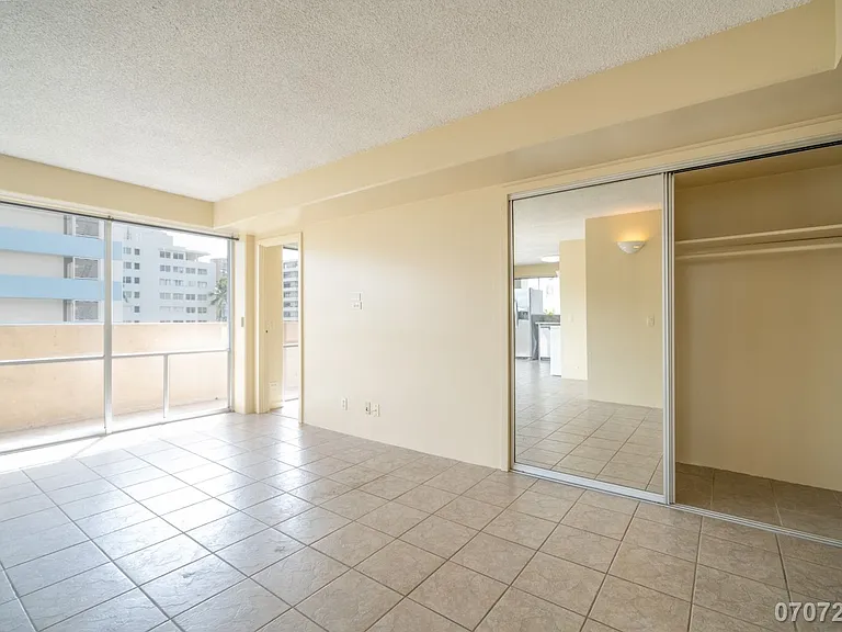 419 Keoniana St #501 — Photo 6