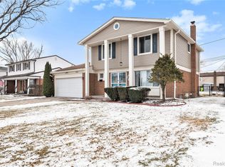 36515 Bagdad Dr, Sterling Heights, MI
