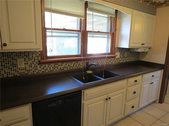 3rd image of 29 Weidner Ln