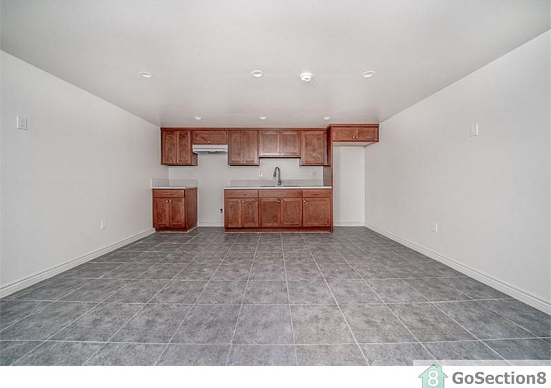 1st image of 6609 Menlo Ave