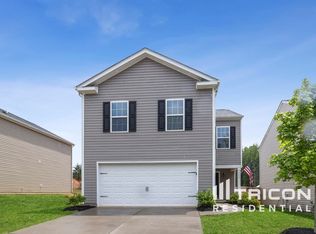 4450 Oak Pointe Dr, Winston Salem, NC 27105