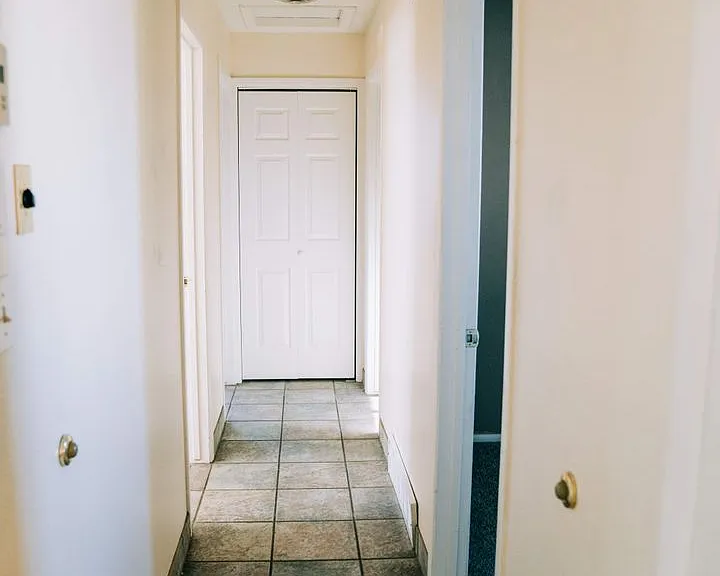 2170 W Meadow St — Photo 17