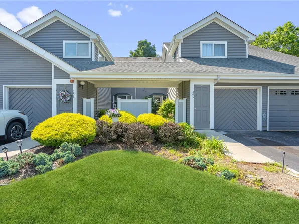 365 Seabreeze Court, Moriches, NY 11955