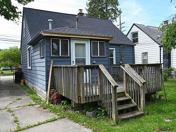 5th image of 18755 Hazelwood St