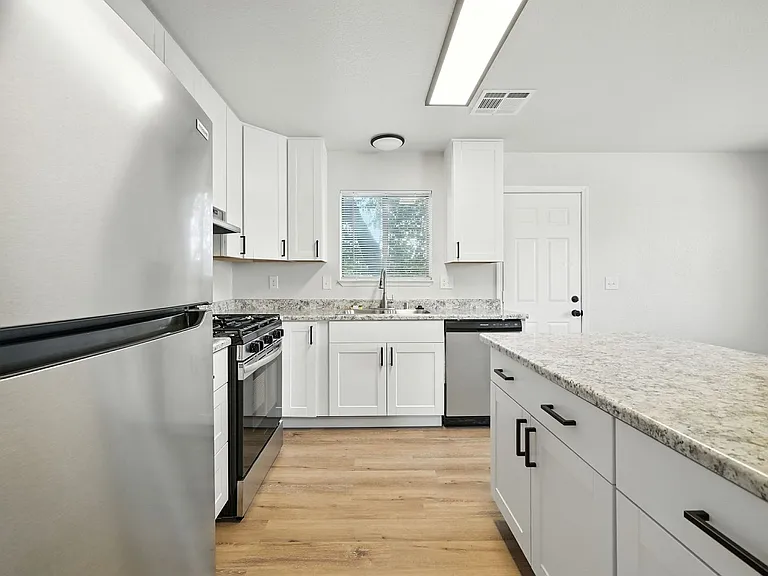 3236 Lawrence Rd #A-D — Photo 8