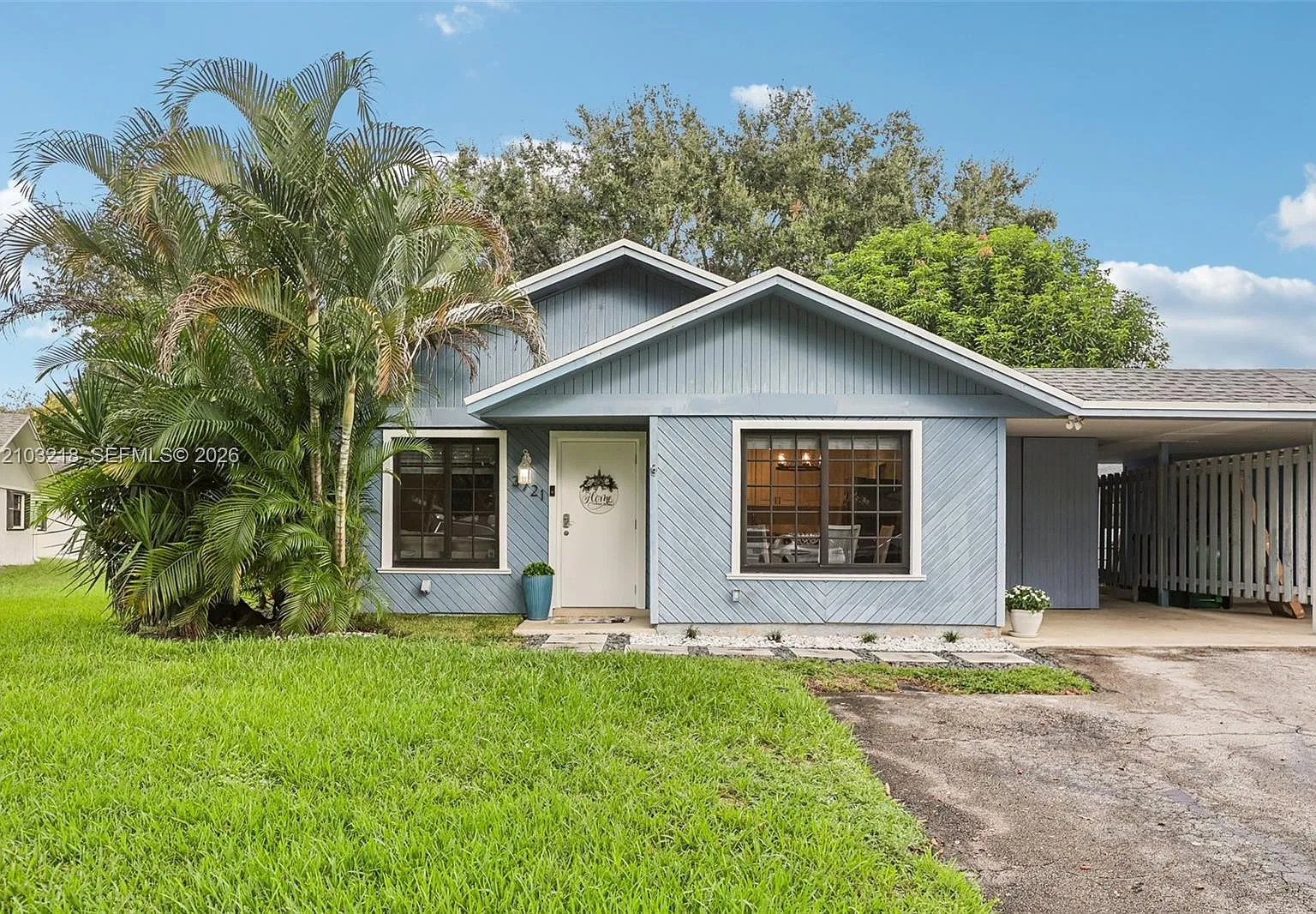 Isla Merita Homes Iv Cond — Photo 1