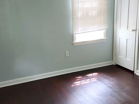 3rd image of 1204 Inman St